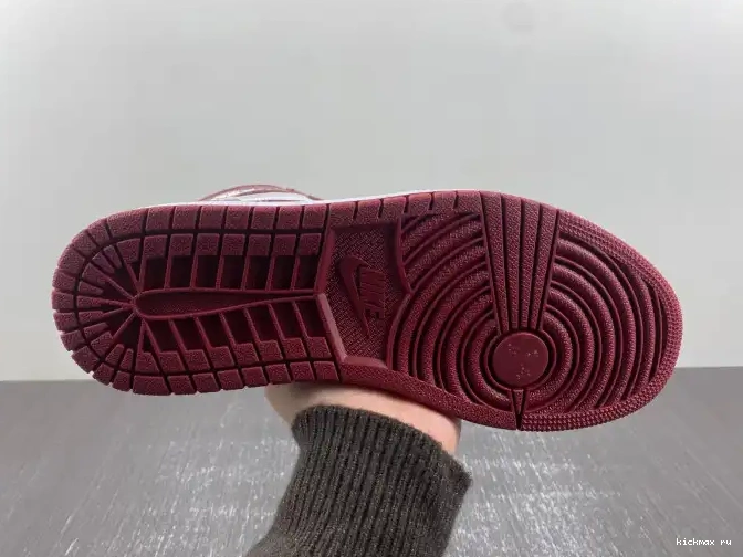 Cheap Kickmax DZ5485-160 Air Jordan Team Red High 1 OG 0518